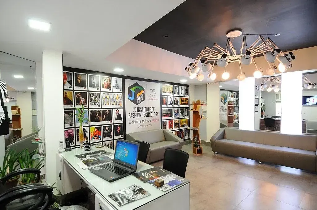 Gallery 5