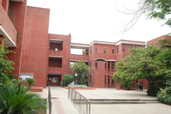 gallery 9