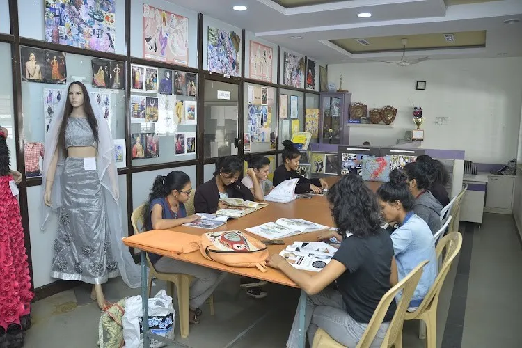 gallery 6