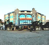 gallery 10