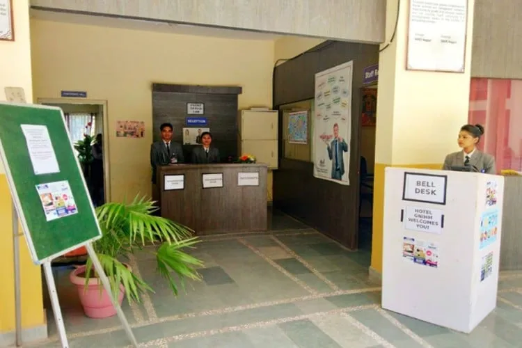gallery 6