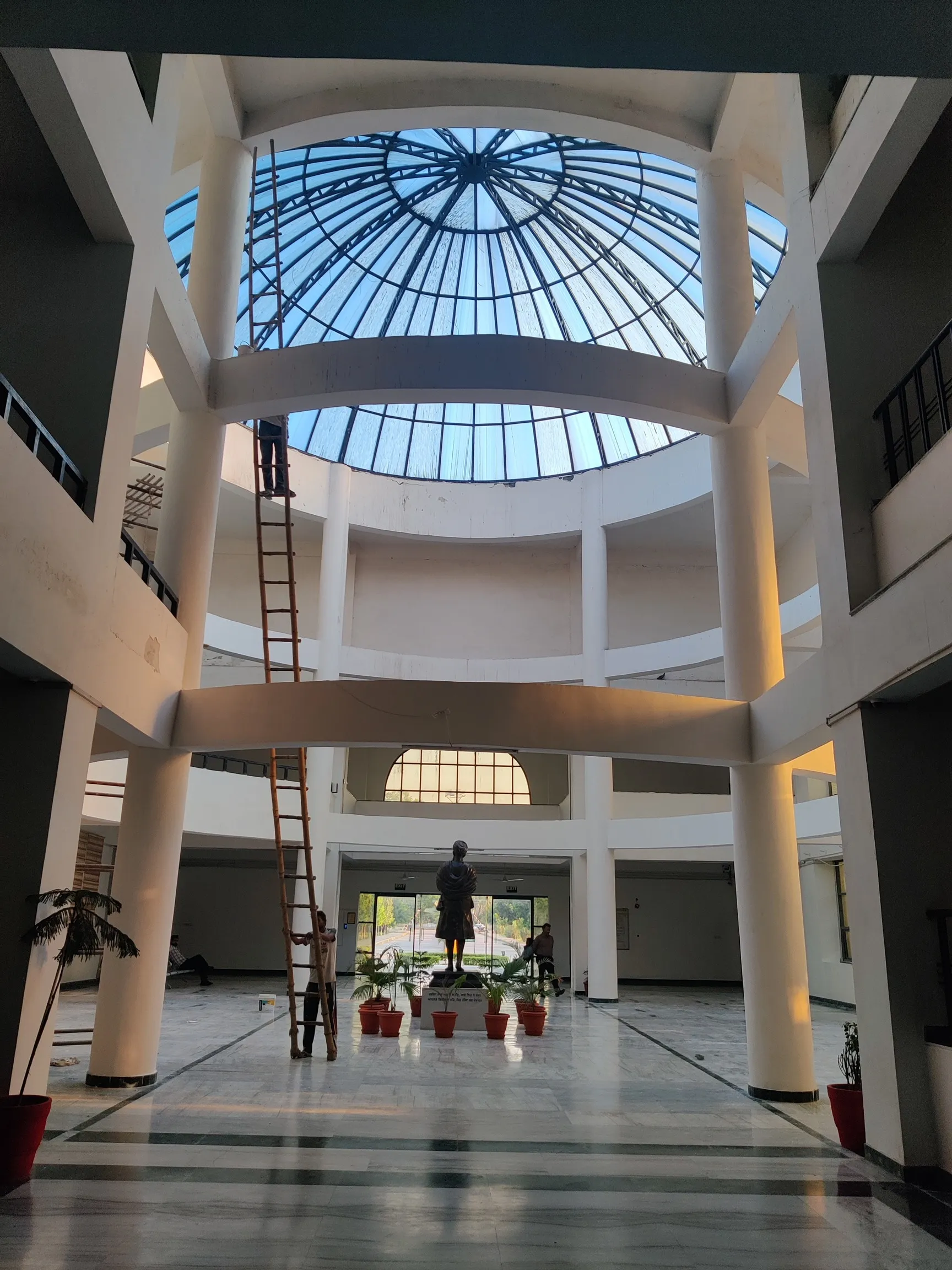 gallery 8