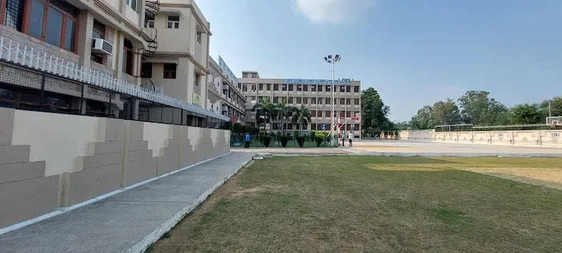 gallery 11