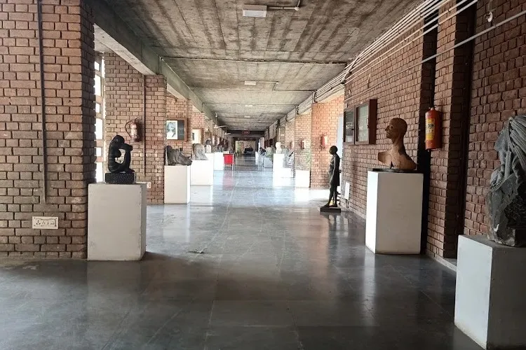 Gallery 5