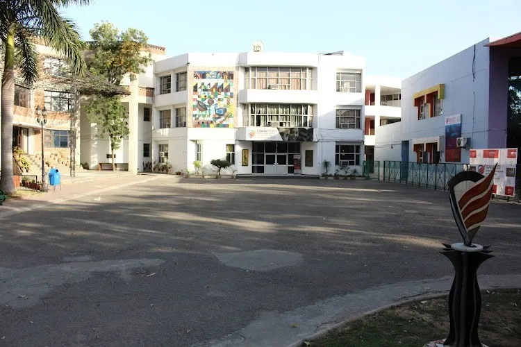 gallery 6