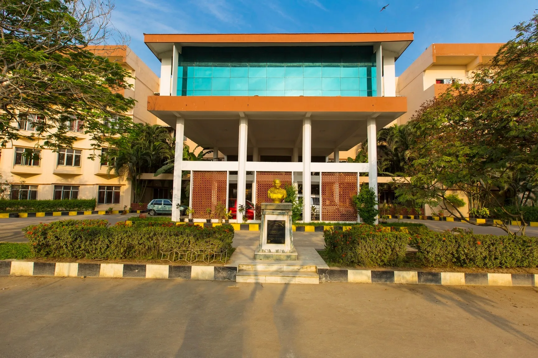 gallery 6