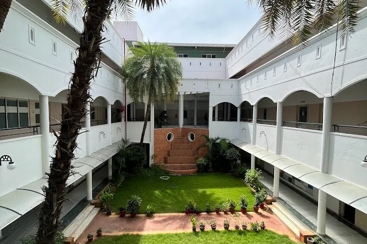 Gallery 4