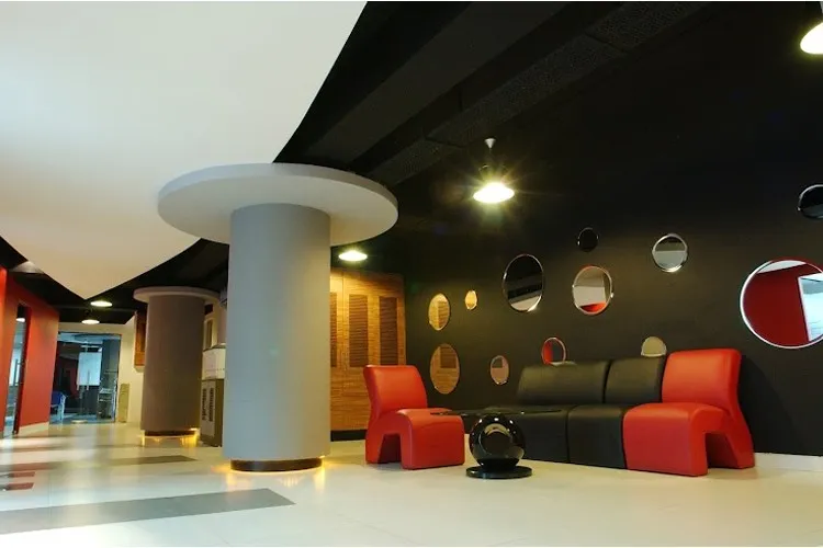 gallery 10