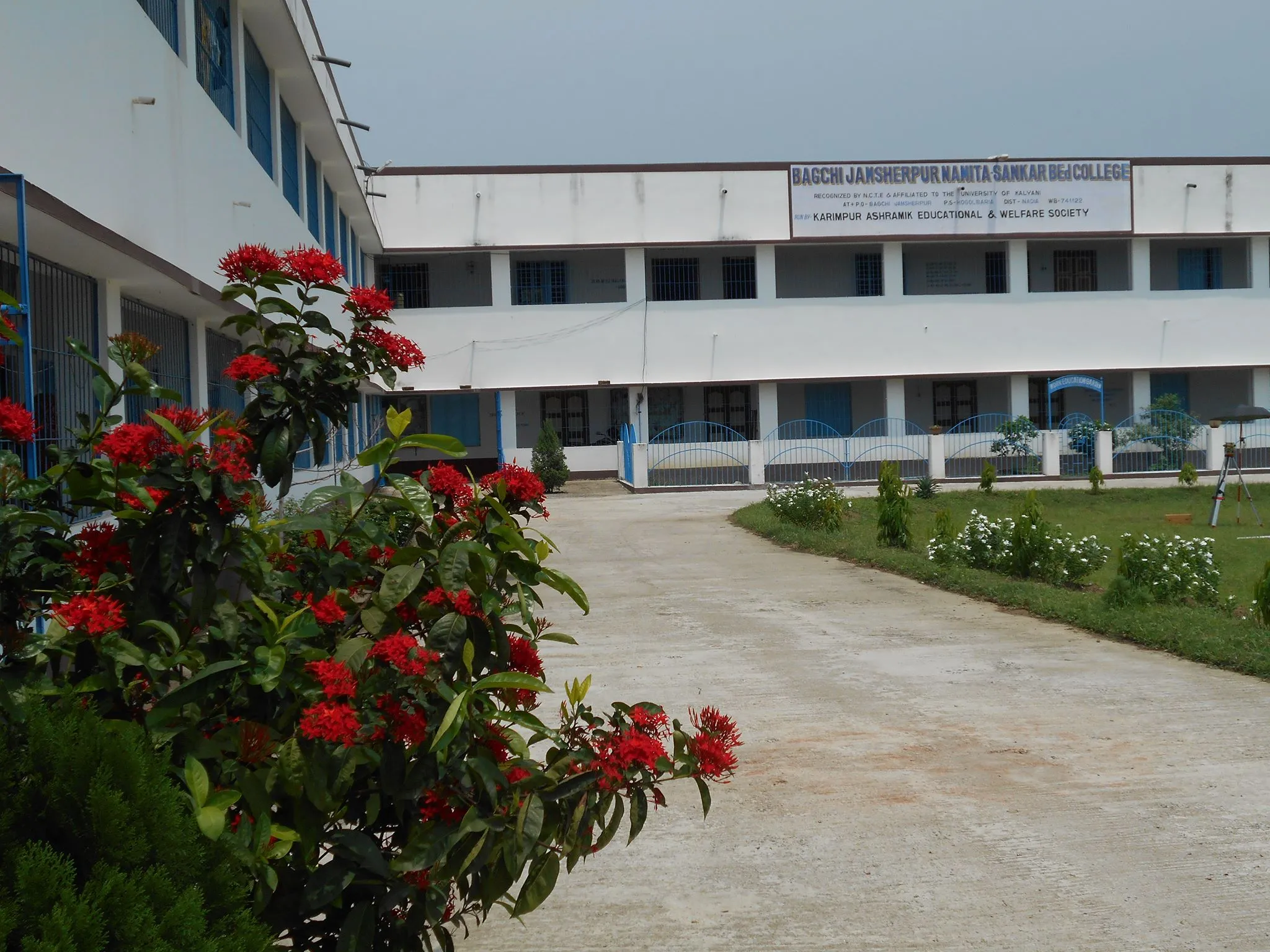 gallery 8